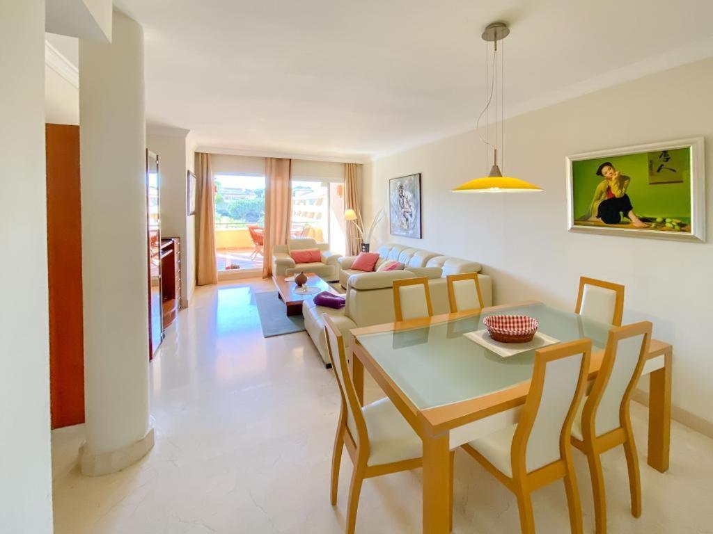 Apartamento En Los Patios De Santa Maria Golf Marbella Buitenkant foto