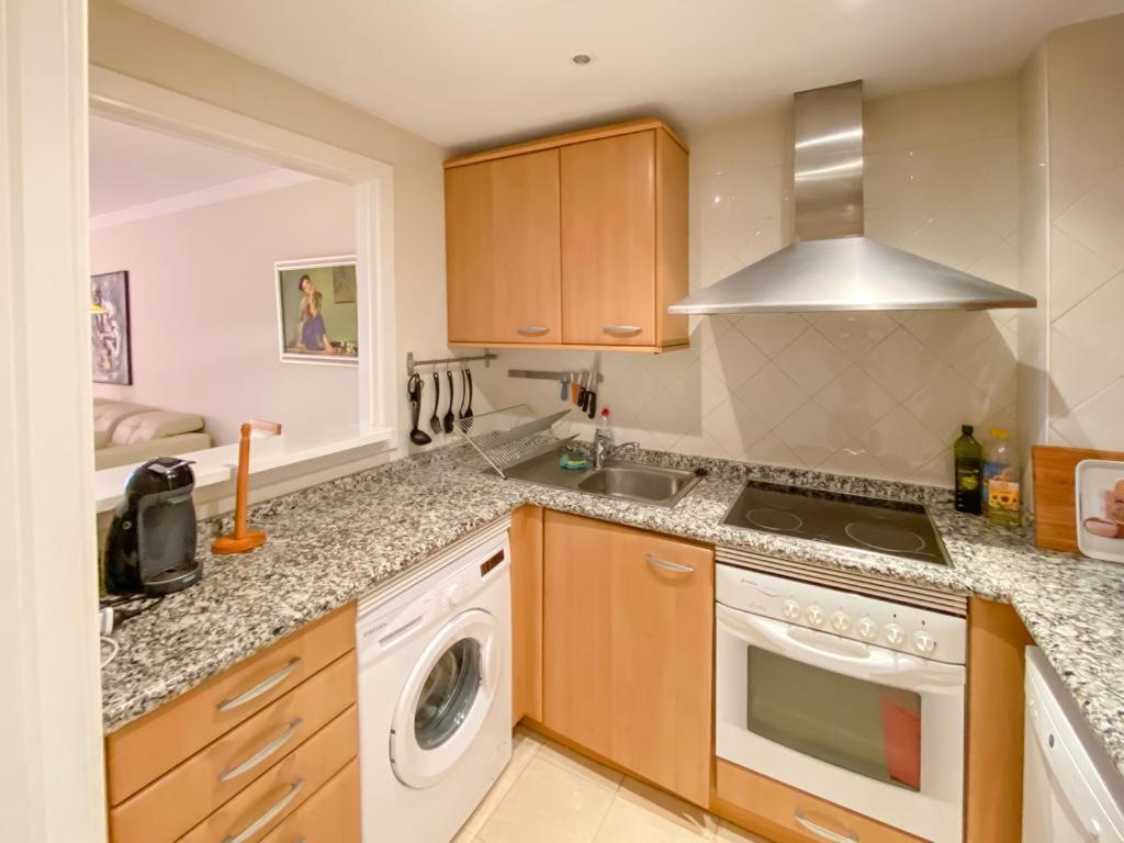 Apartamento En Los Patios De Santa Maria Golf Marbella Buitenkant foto