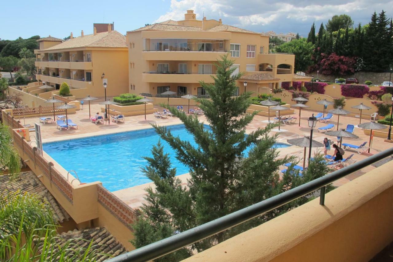 Apartamento En Los Patios De Santa Maria Golf Marbella Buitenkant foto