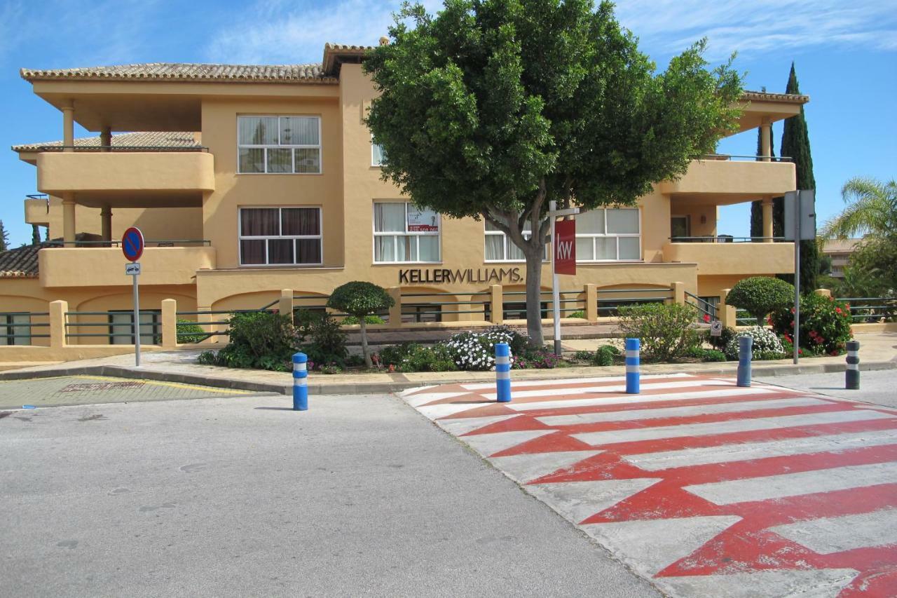 Apartamento En Los Patios De Santa Maria Golf Marbella Buitenkant foto